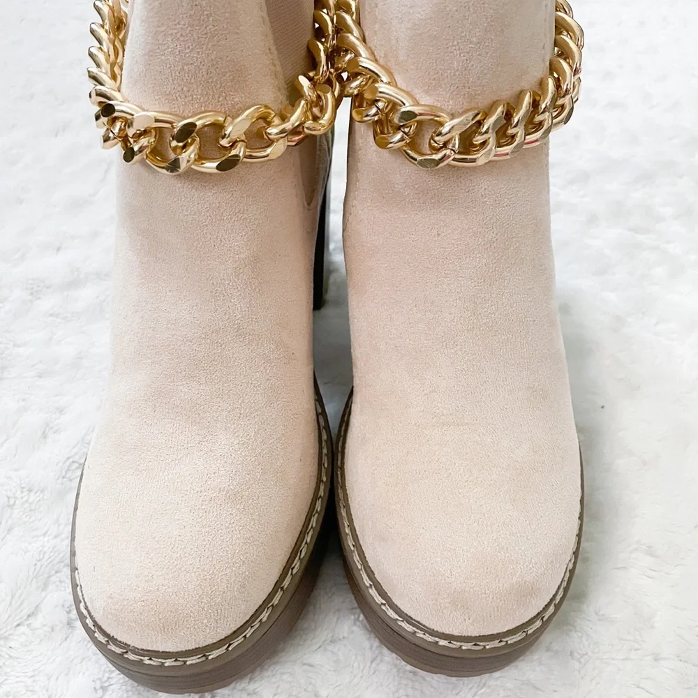 NIB- OLIVIA MILLER Chain Heel Lug Boot - Picture 5 of 16